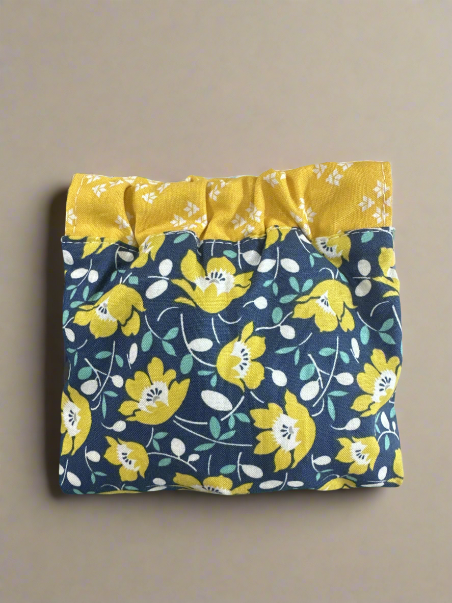 Fabric squeeze pouch- Fleur